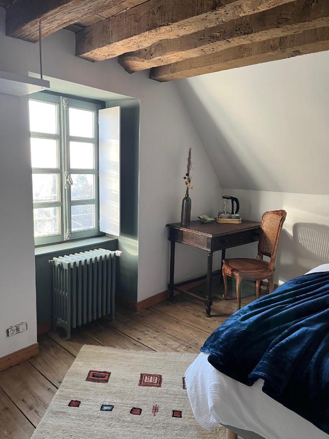 Mercier De Montigny - Les Chambres Du Beffroi - Spa Et Massage Fougères Exterior foto
